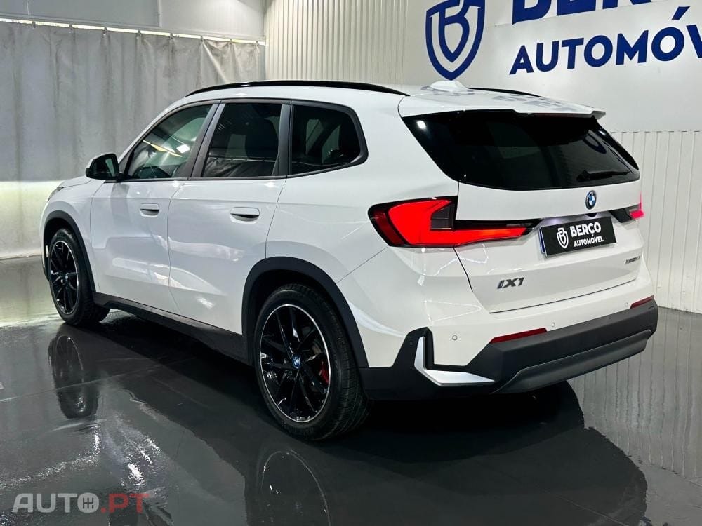 BMW iX1 xDrive30