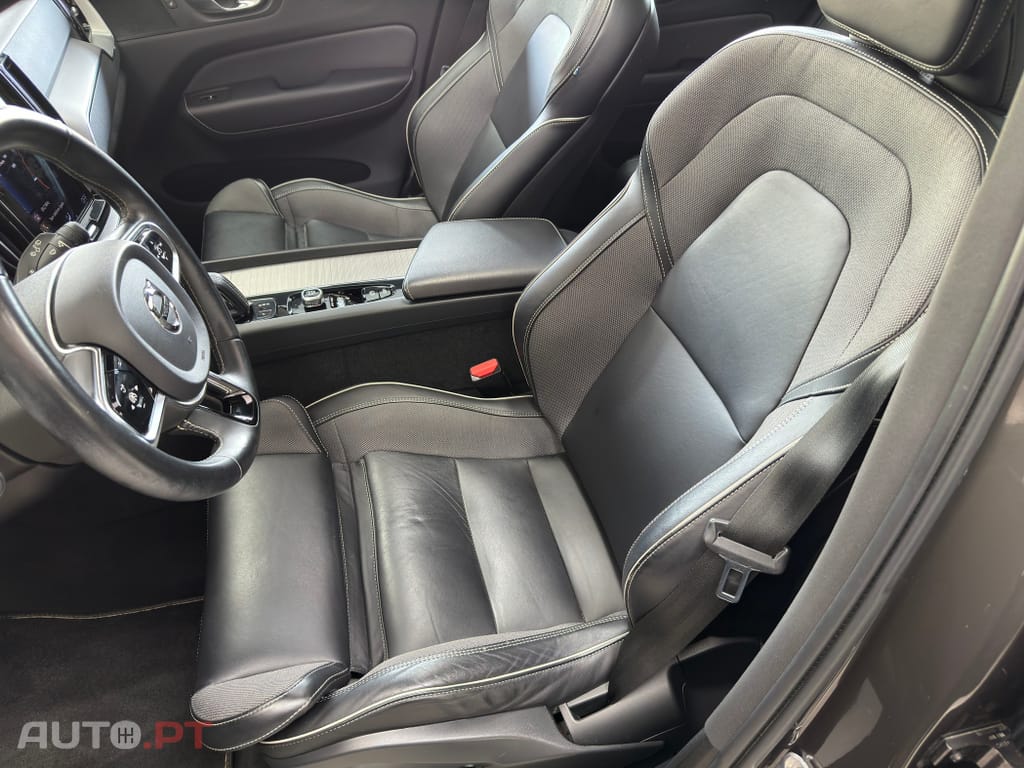 Volvo XC60 2.0 T8 PHEV R-Design AWD