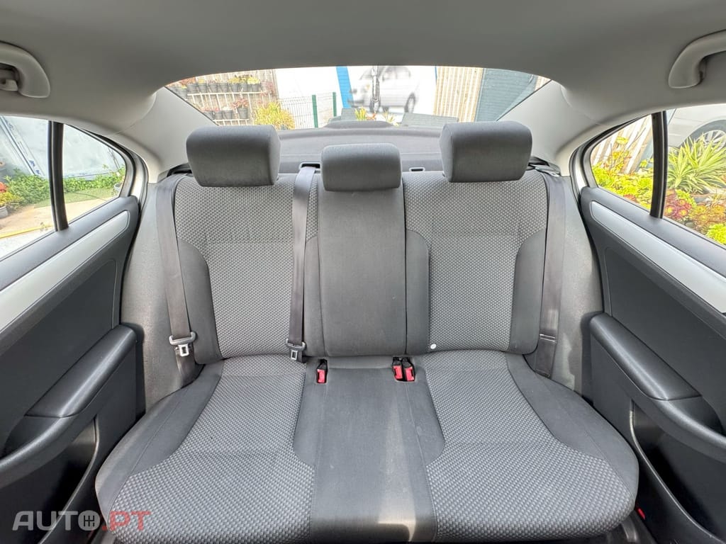 Volkswagen Jetta 1.6 TDi Confortline BM