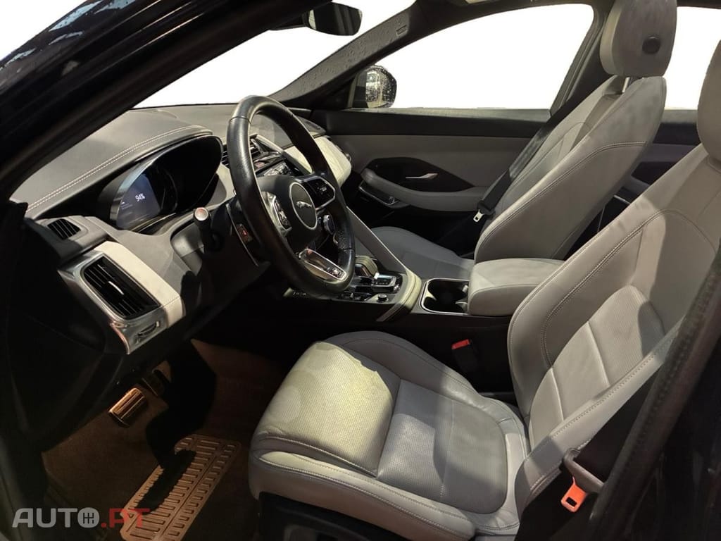 Jaguar E-Pace P300e AWD R-Dynamic HSE
