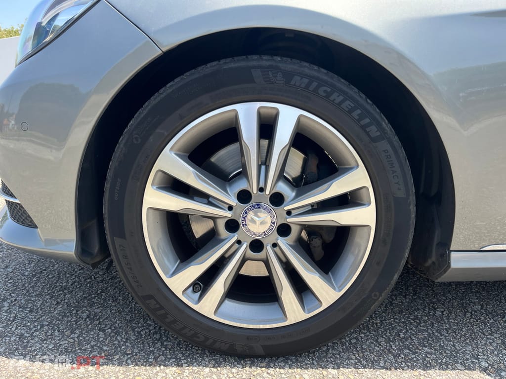 Mercedes-Benz E 300 BlueTEC Hybrid Avantgarde