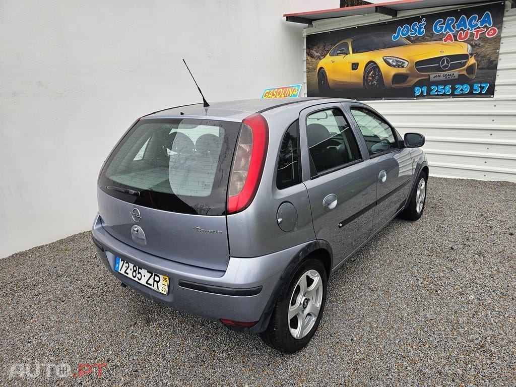 Opel Corsa 1.2 Enjoy