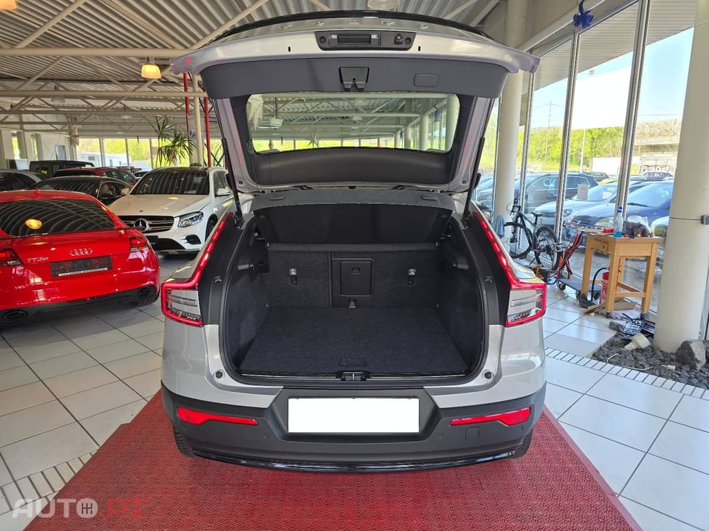 Volvo C40 Recharge Core