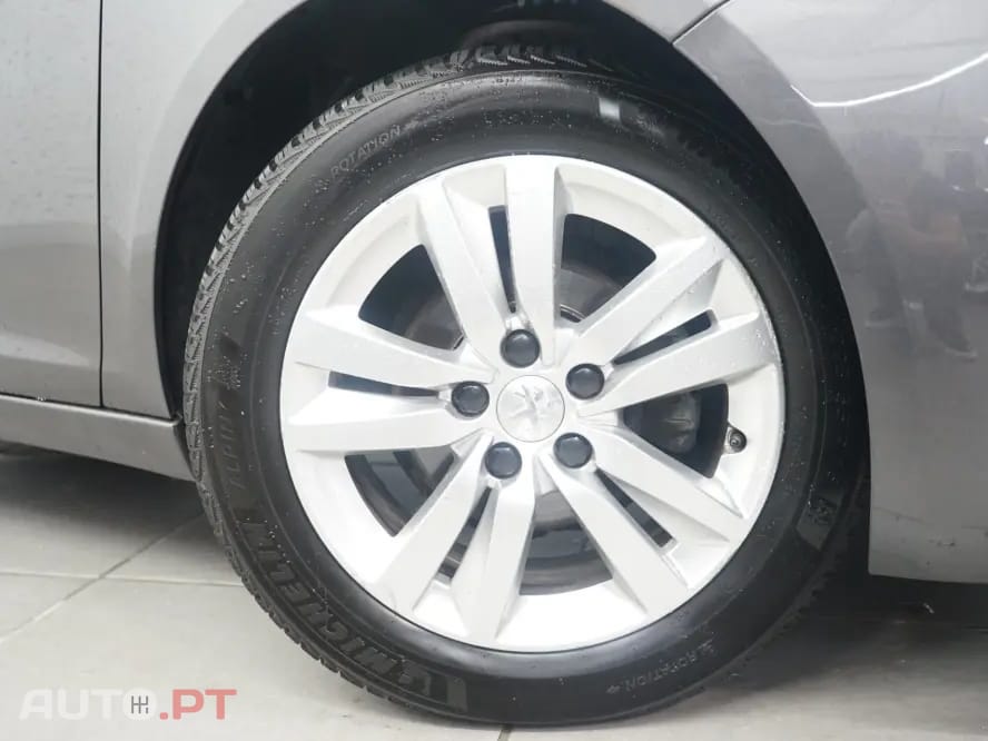 Peugeot 308 SW 1.2 PureTech Business Line