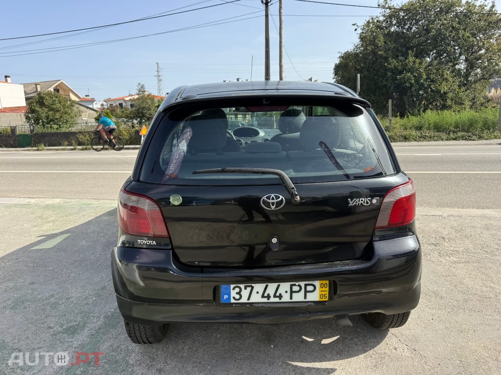 Toyota Yaris 1.0 Base C/Radio