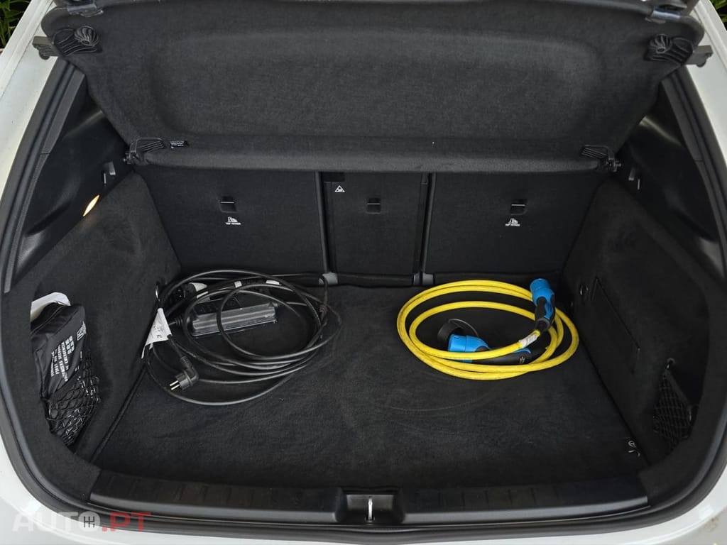 Mercedes-Benz GLA 250 e 8G-DCT Edition Plug-in-Hybrid