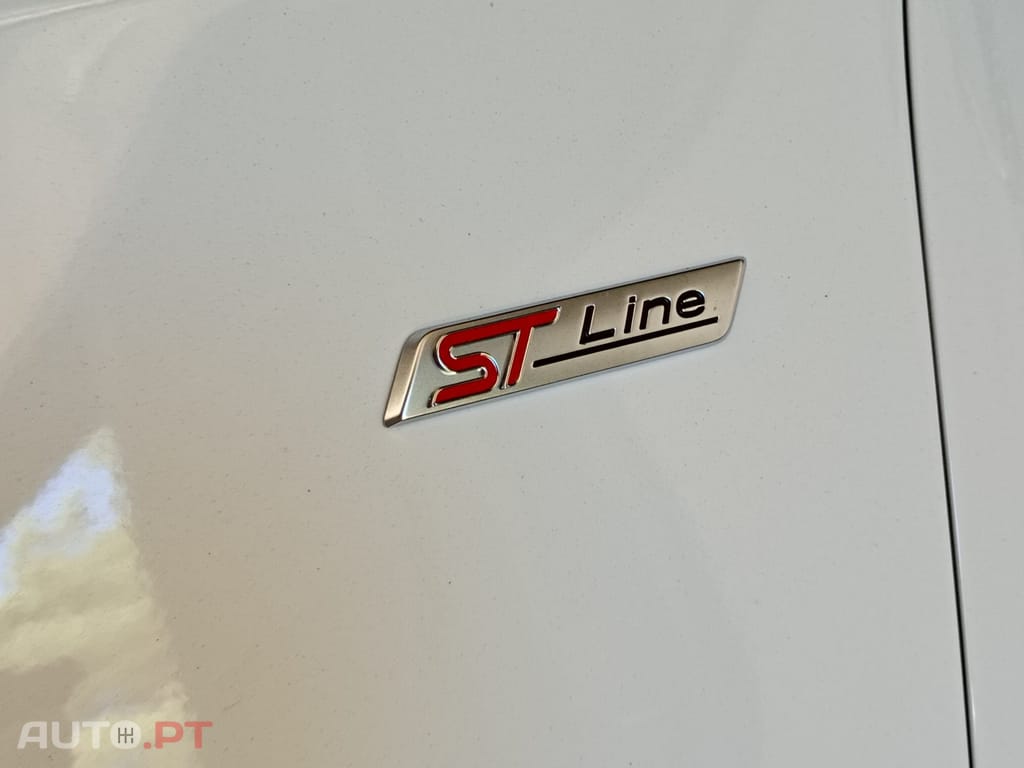 Ford Puma 1.0 EcoBoost mHEV ST-Line