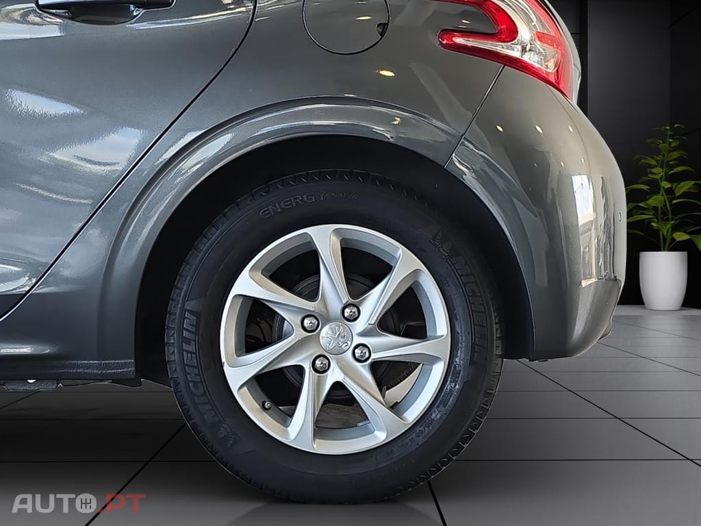 Peugeot 208 1.2 VTi Allure