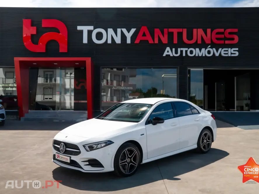 Mercedes-Benz A 250 e 8G-DCT AMG Line
