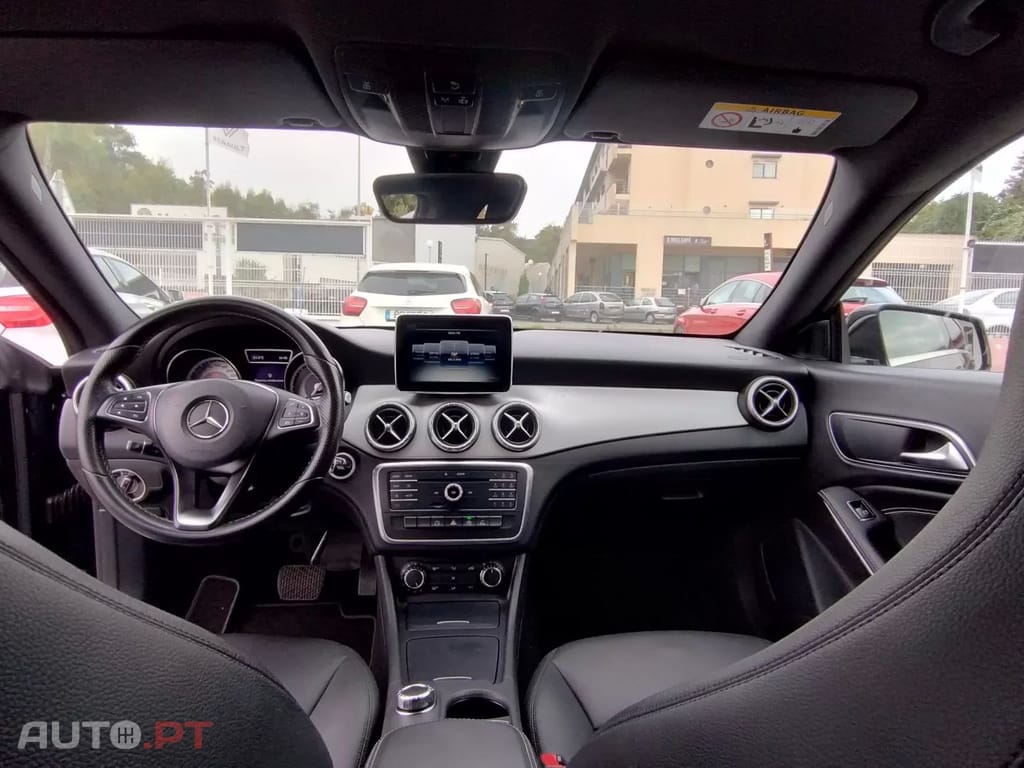 Mercedes-Benz CLA 200 D Urban Aut