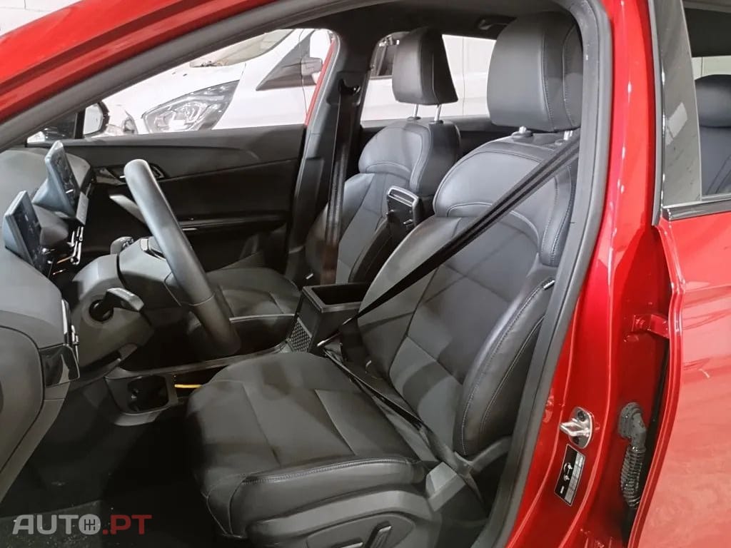 MG MG4 77 kWh Extended Range Luxury