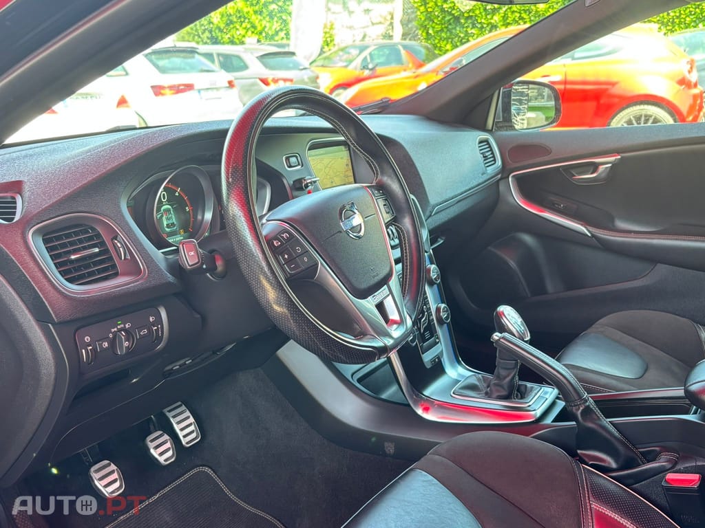 Volvo V40 1.6 D2 R-Design