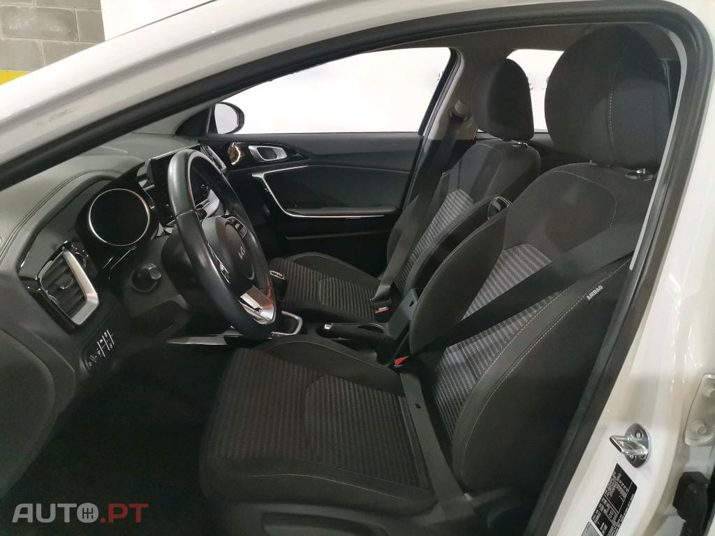 Kia Ceed SW 1.6 CRDi MHEV Dynamic