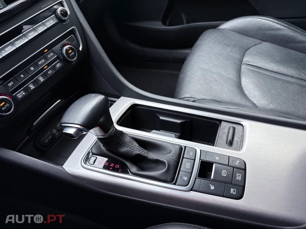 Kia Optima 2.0 CVVT PHEV