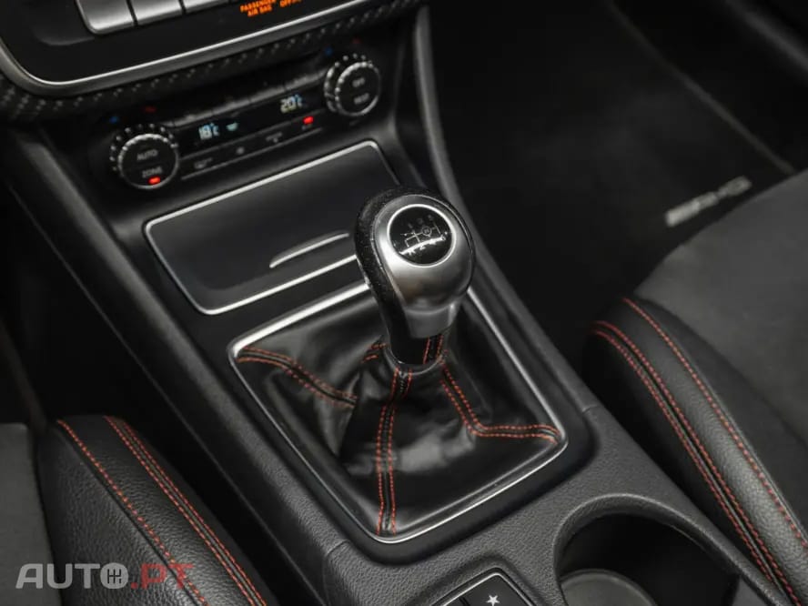 Mercedes-Benz A 180 AMG Line