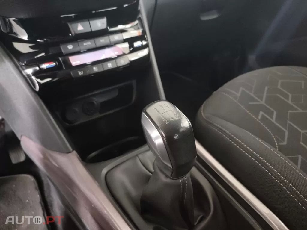 Peugeot 2008 1.6 e-HDi Active