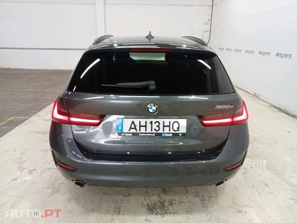 BMW 320 e Touring Corporate Edition Auto