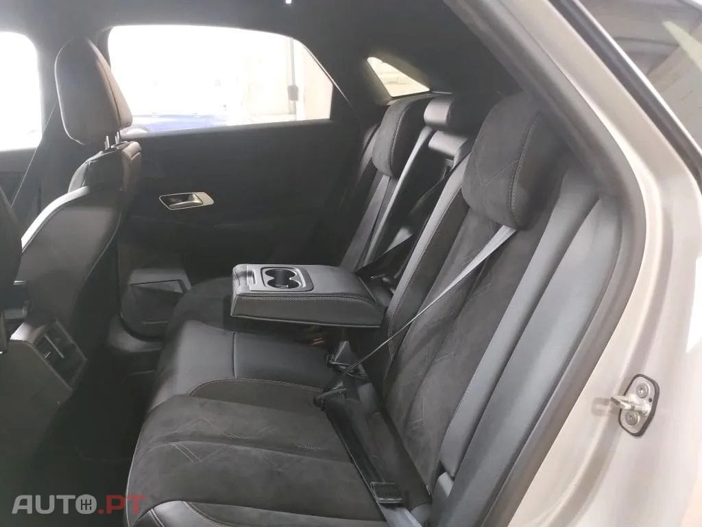 DS DS7 Crossback E-Tense Performance Line EAT8