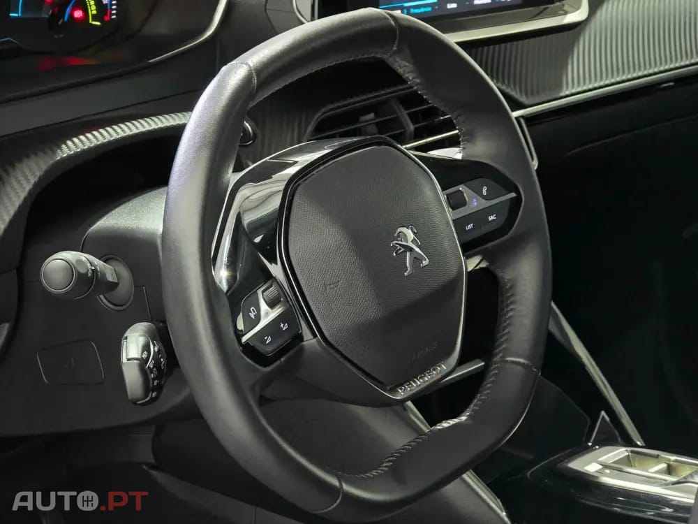 Peugeot E-208 50 kWh SE Style