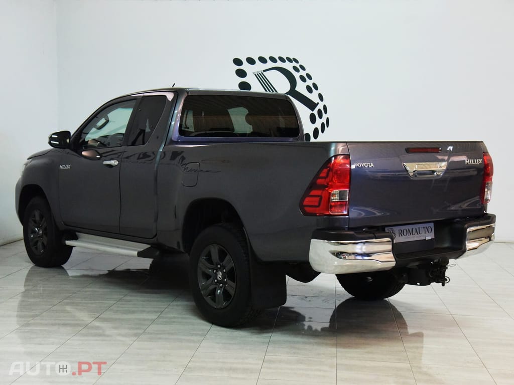 Toyota Hilux 2.4 D-4D 4WD Tracker 3L