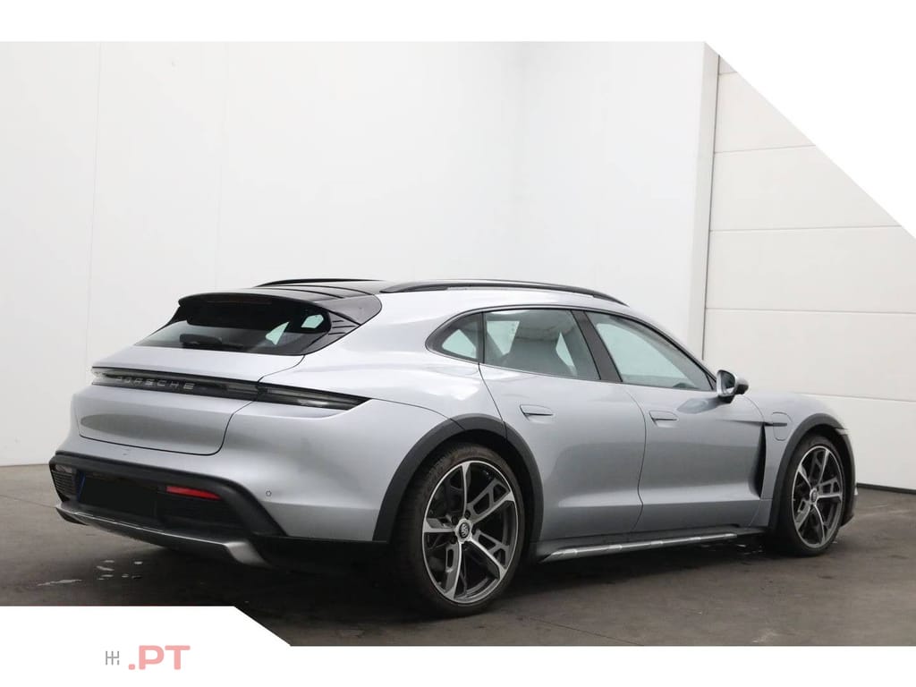 Porsche Taycan 4