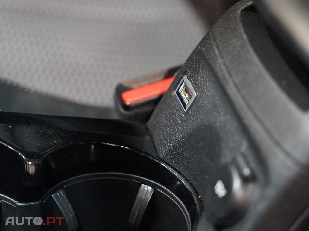 DS DS3 Crossback E-Tense Performance Line