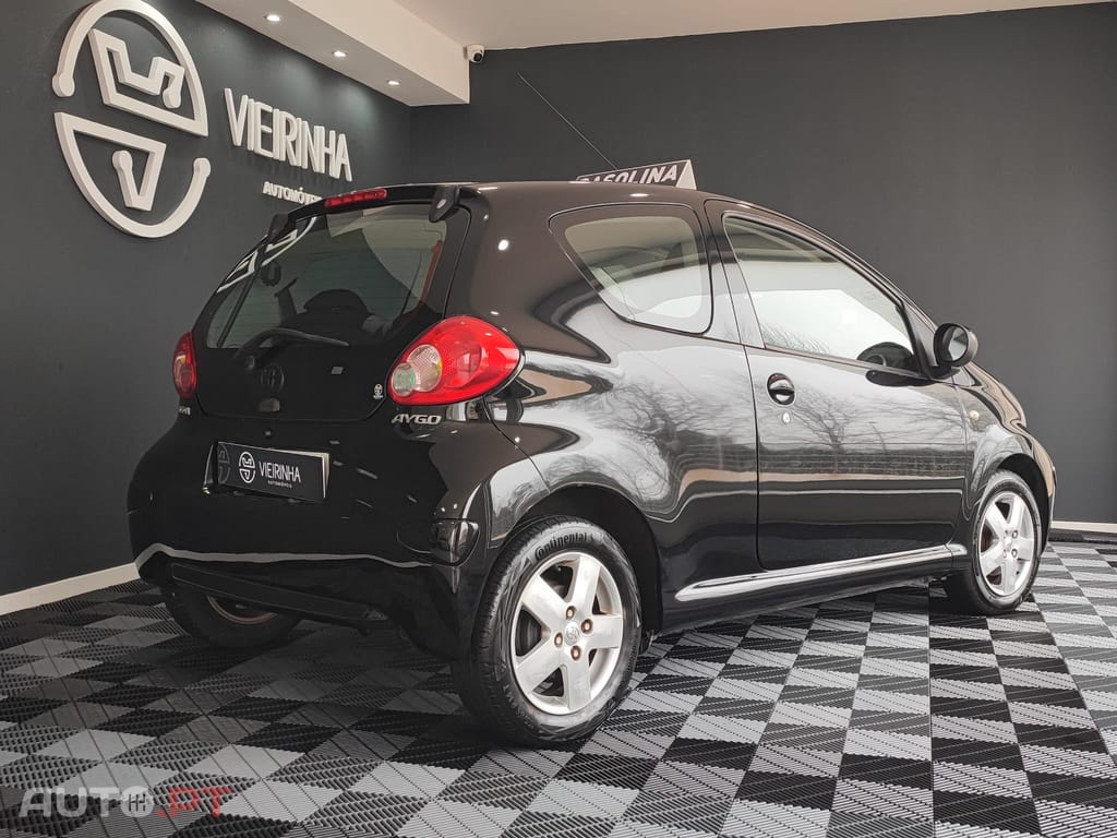 Toyota Aygo 1.0 AC (nacional)