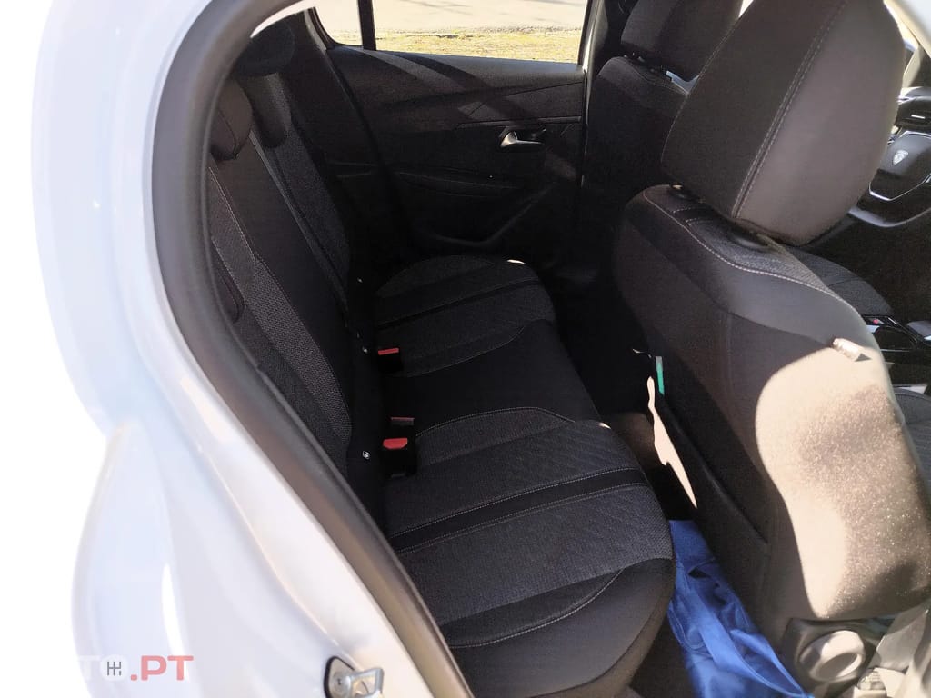 Peugeot 208 Allure Hybrid 1.2 Puretech 100 cv