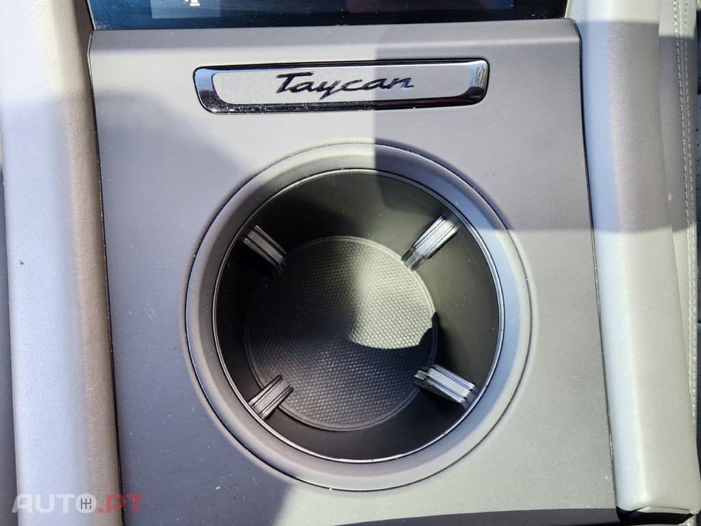 Porsche Taycan 4S bateria Performance Plus