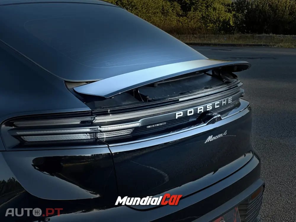 Porsche Macan Electric 4