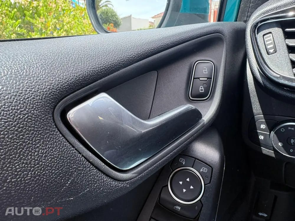 Ford Fiesta 1.0 T EcoBoost Titanium
