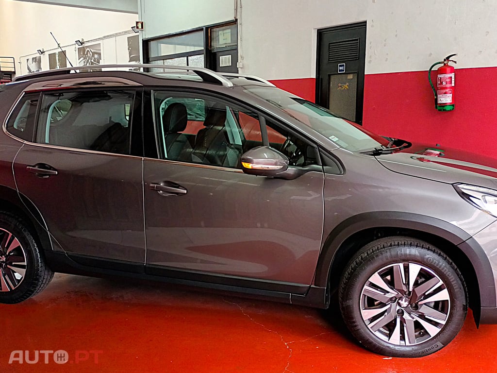 Peugeot 2008 1.2 Puretech Allure