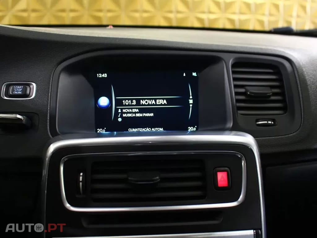 Volvo V60 2.0 D2 Momentum Drive