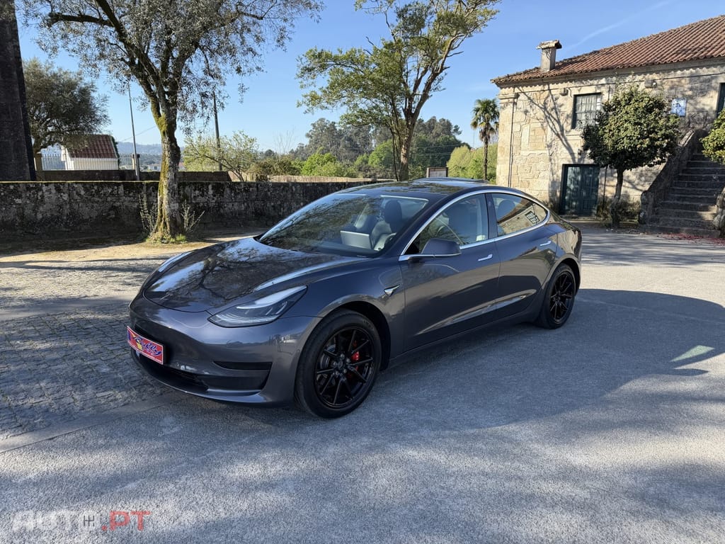 Tesla Model 3 Standard Range Plus RWD