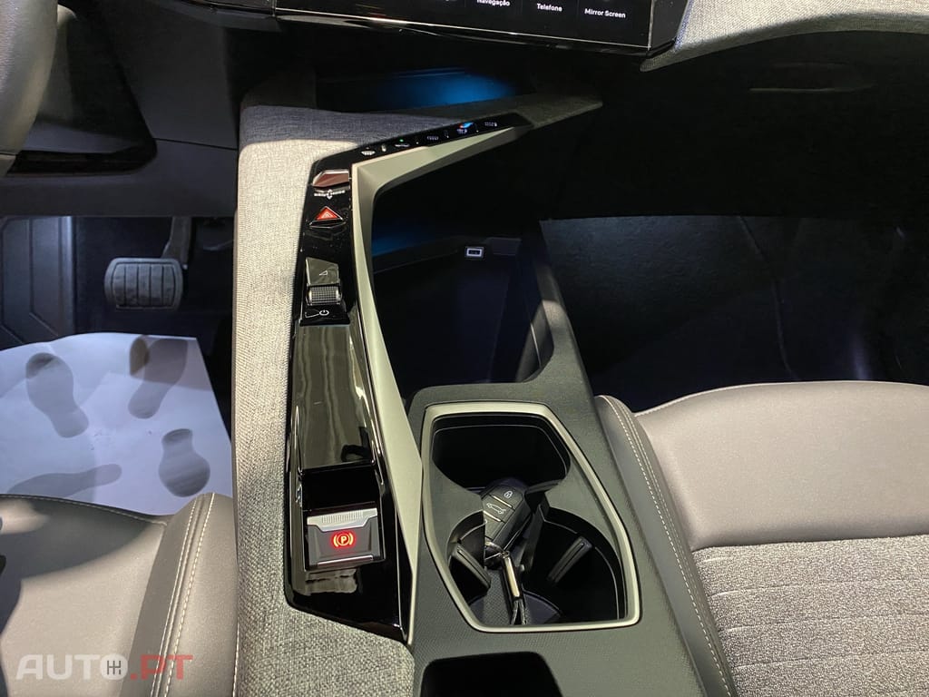 Peugeot 5008 1.2 Hybrid Allure e-DCS6