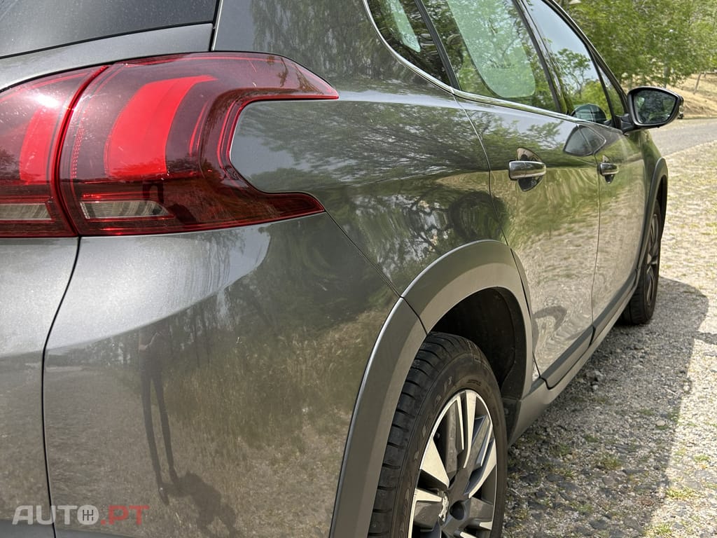 Peugeot 2008 1.2 Pure Tech