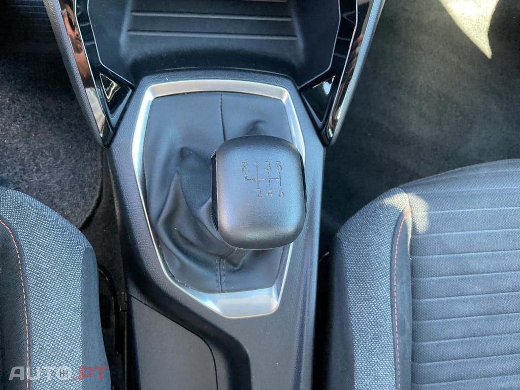 Peugeot 2008 1.2 PureTech Active