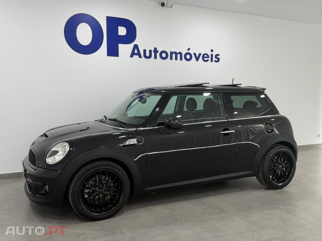 MINI Cooper Cooper S