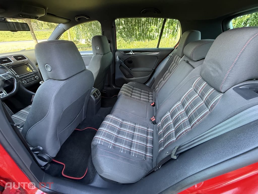 Volkswagen Golf 2.0 GTi