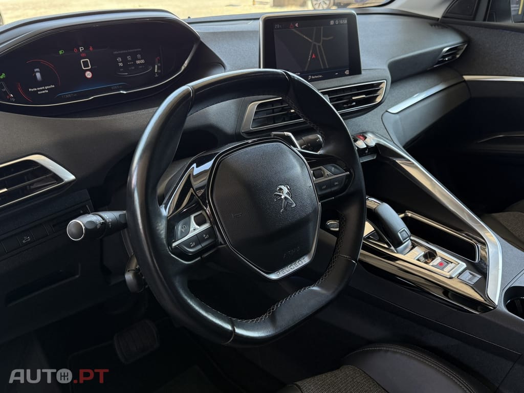 Peugeot 3008 1.2 PureTech Allure EAT8