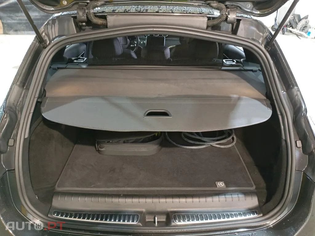 Mercedes-Benz C 300 e AMG Line