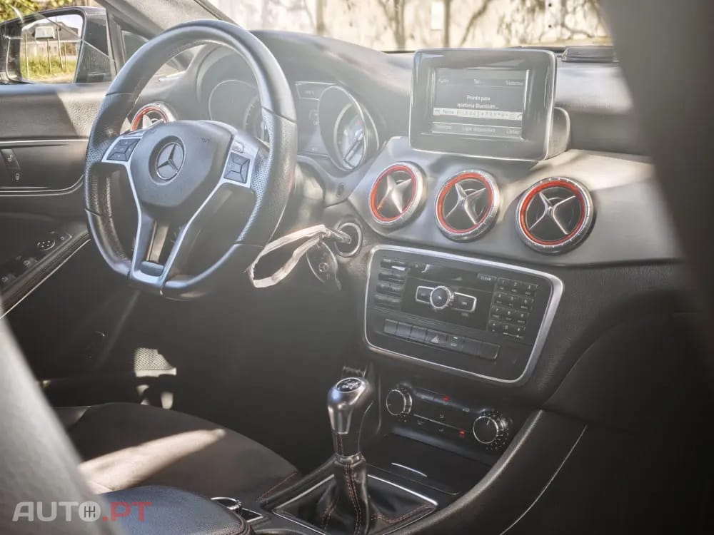 Mercedes-Benz CLA 200