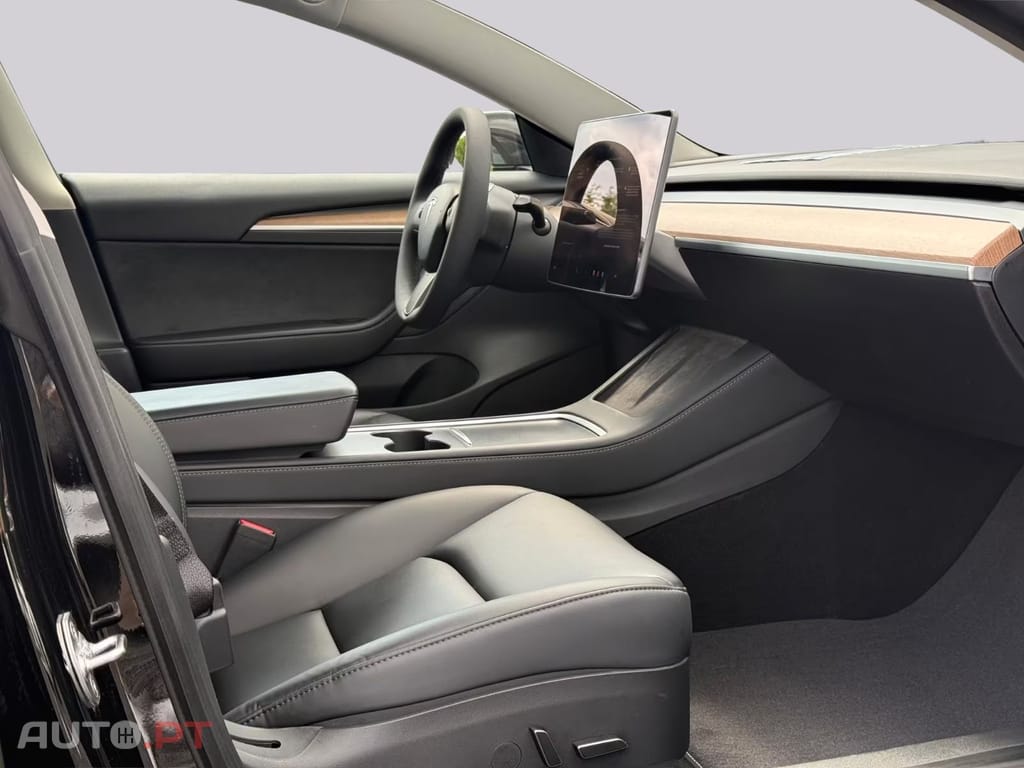 Tesla Model 3  Performance I.V.A DEDUTIVEL