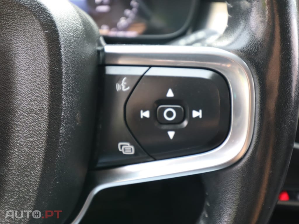 Volvo XC40 Hibrido-Gasolina