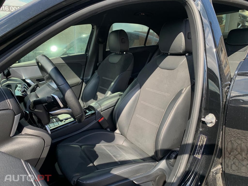 Mercedes-Benz A 250 e AMG Line