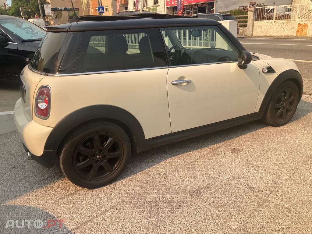 MINI Cooper d