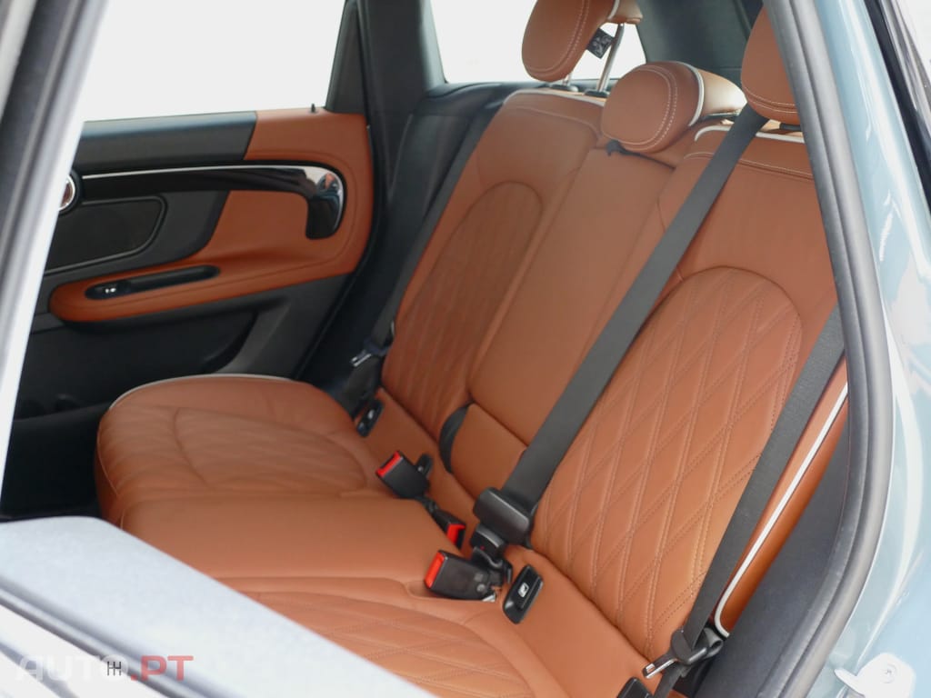 MINI Countryman Cooper SE ALL4 Classic Auto