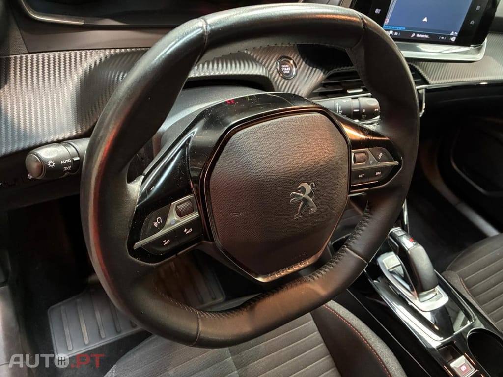 Peugeot E-2008 Active Pack