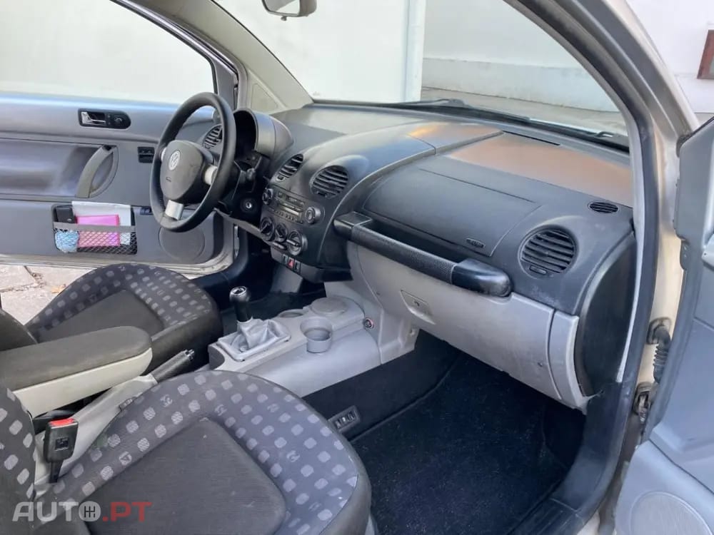 Volkswagen New Beetle 1.6