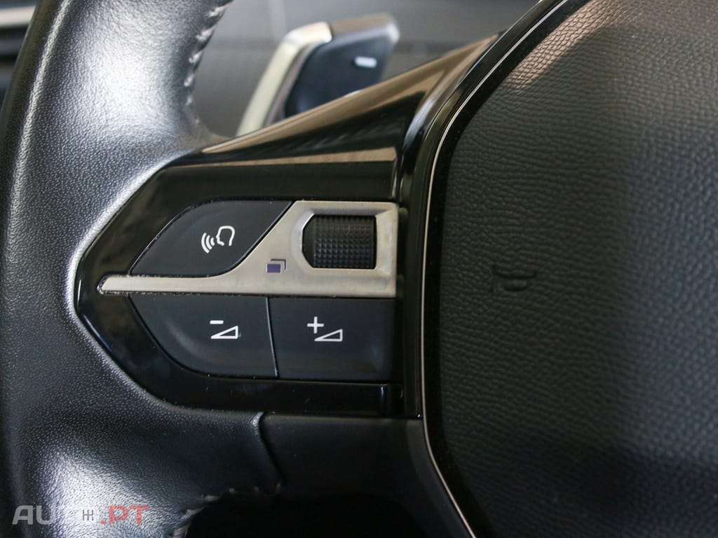 Peugeot 2008 1.2 PureTech Allure EAT8